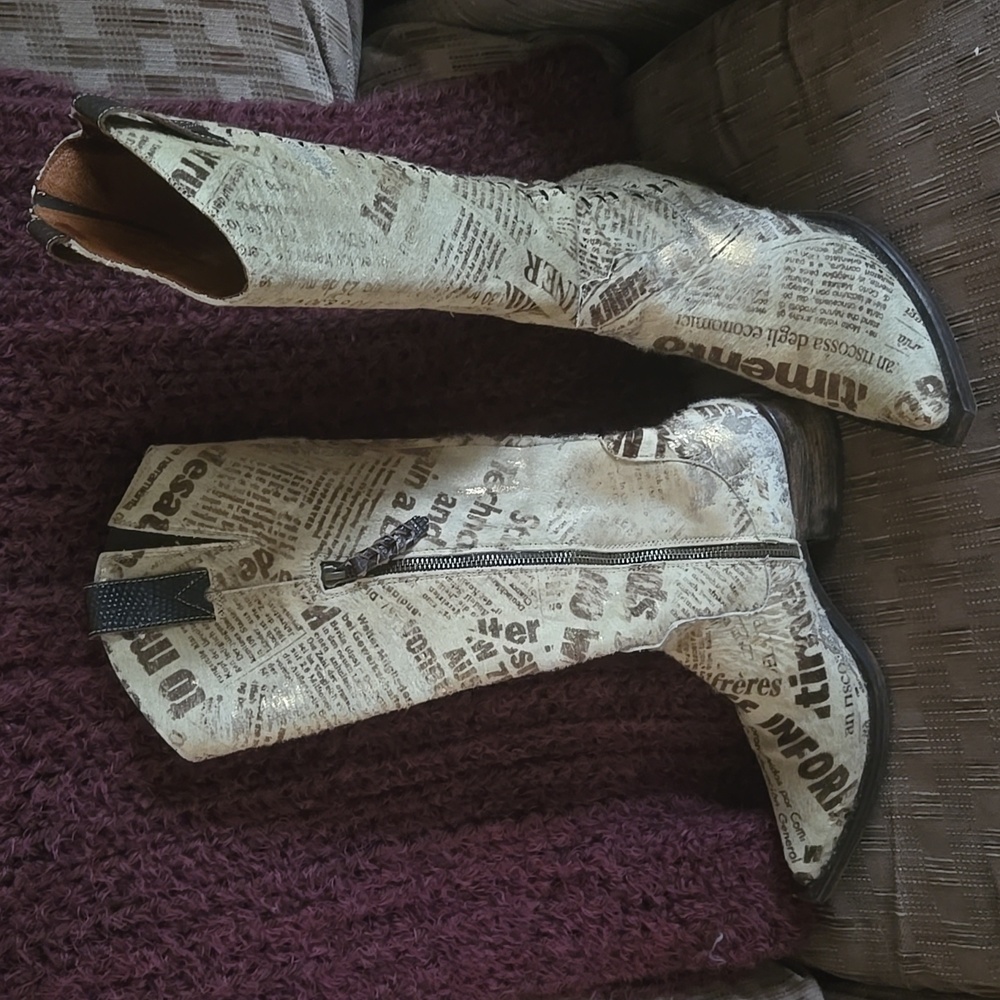 Rare Signature Donald J Pliner Women's Gysell-H3 Western Tall Boots Size 7.5 B